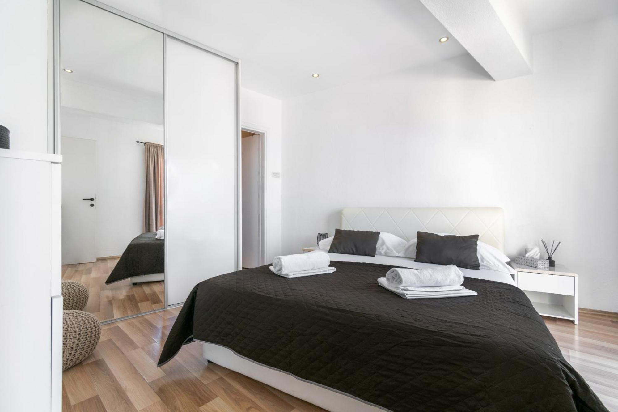 Apartment Makarska City ภายนอก รูปภาพ